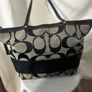 COACH Signature Jacquard Classic Tote Handbag- Timeless and Classy F13548